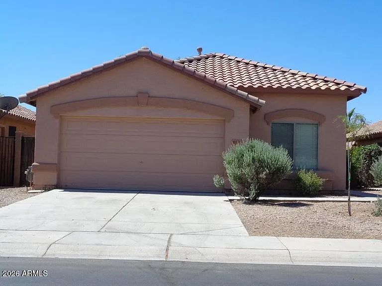 46137 W Guilder Ave — Photo 1