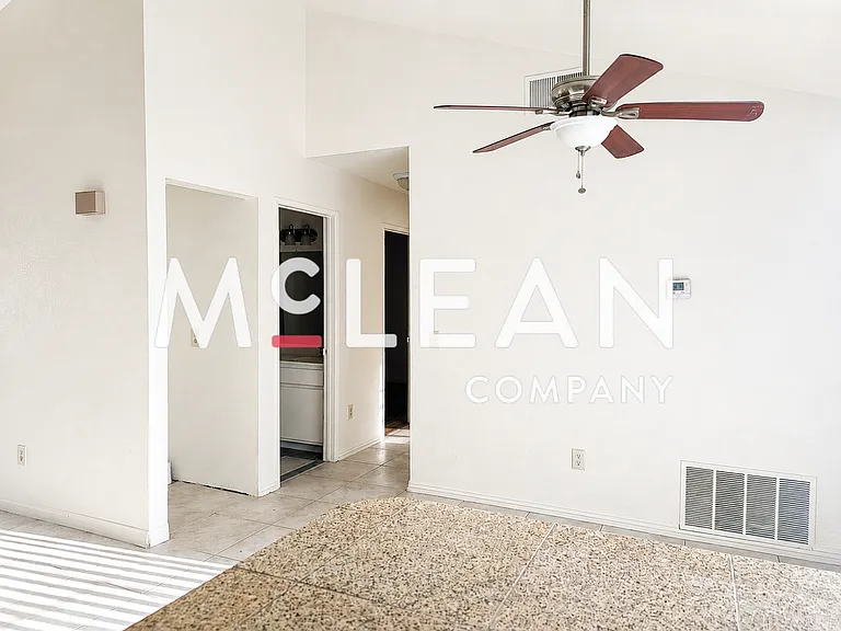 3270 N Sandspring Dr — Photo 3