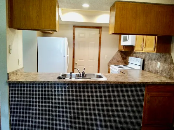 14101 Fairhill Ave, Edmond, OK 73013
