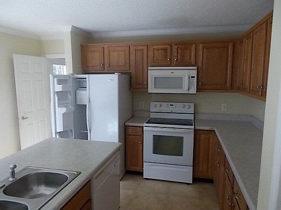 2nd image of 107 Pine Forest Dr