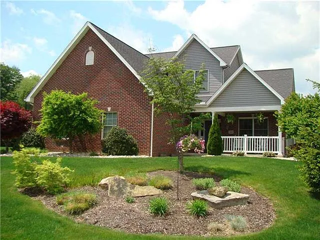 104 Crimson Dr photo 1