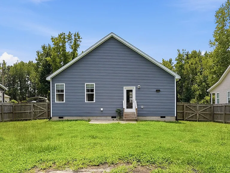 573 Circle Dr — Photo 27