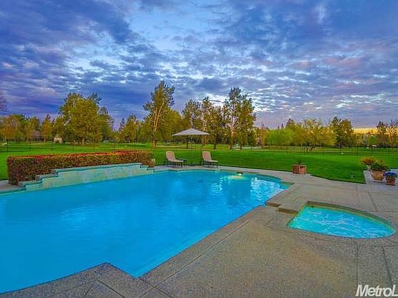 3rd image of 39444 Spyglass Pl