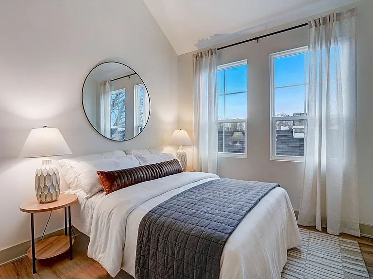 Flats On East Gay | 1 Bedroom