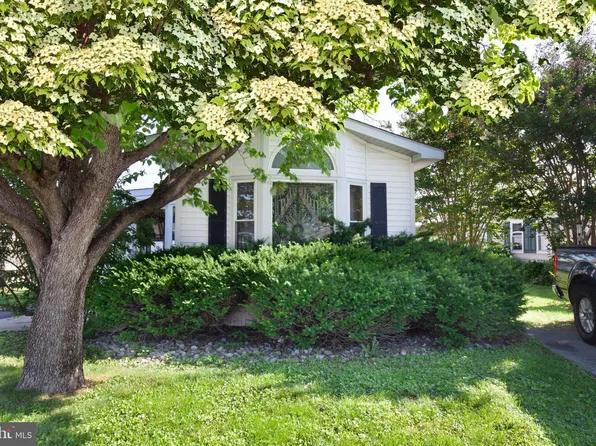 911 10th Ave, Wilmington, DE 19808