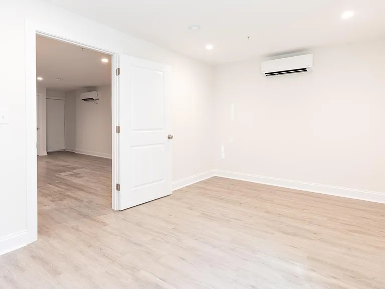 Split A/C unit in bedroom
