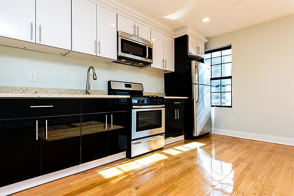 Rented by Nooklyn NYC LLC | media 12