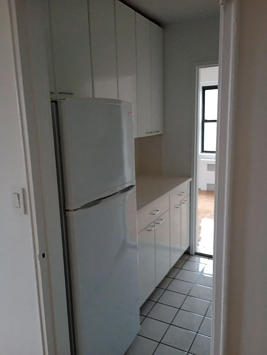 1067 Madison Avenue — Photo 2