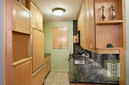 4th image of 1329 2nd Ave #9P