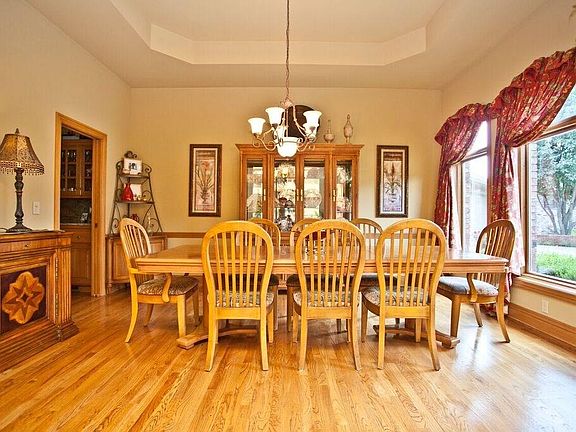 4th image of 9 McKenzie Ln