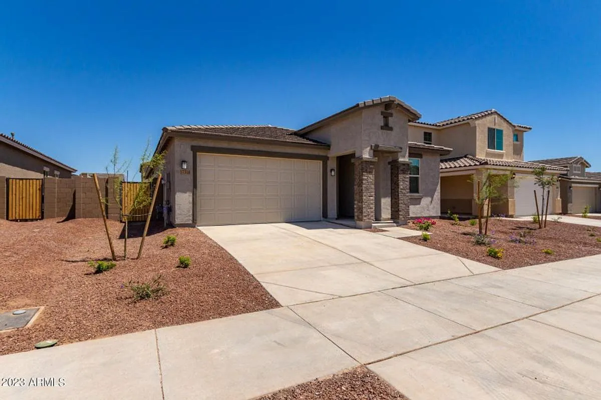Brand New Home! — Photo 3