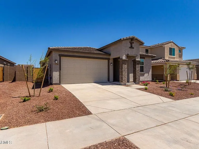 17318 W Surrey Dr — Photo 3