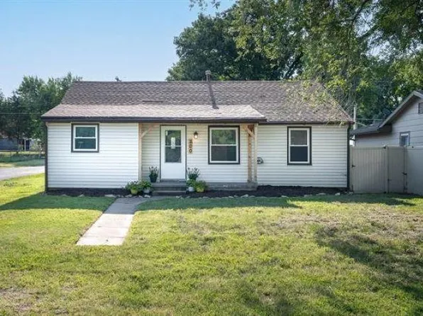 200 S Park Ave, Maize, KS 67101