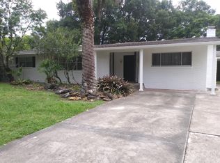 938 N Amelia Ave, Deland, FL 32724
