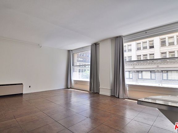 4th image of 215 W 7th St APT 307