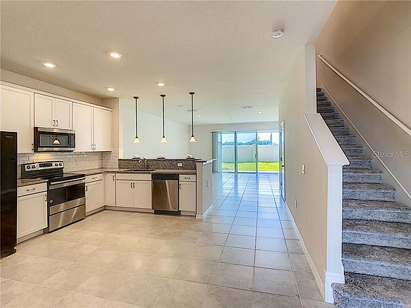 3rd image of 3812 Grassland Dr