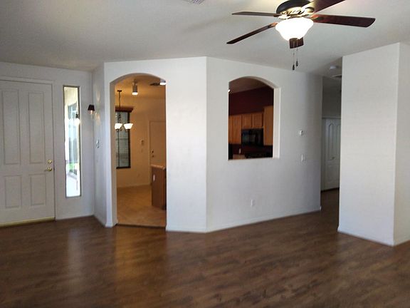 5th image of 3447 E Linda Ln