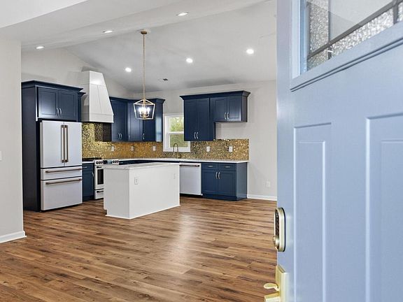 4th image of 405 Wade Drive