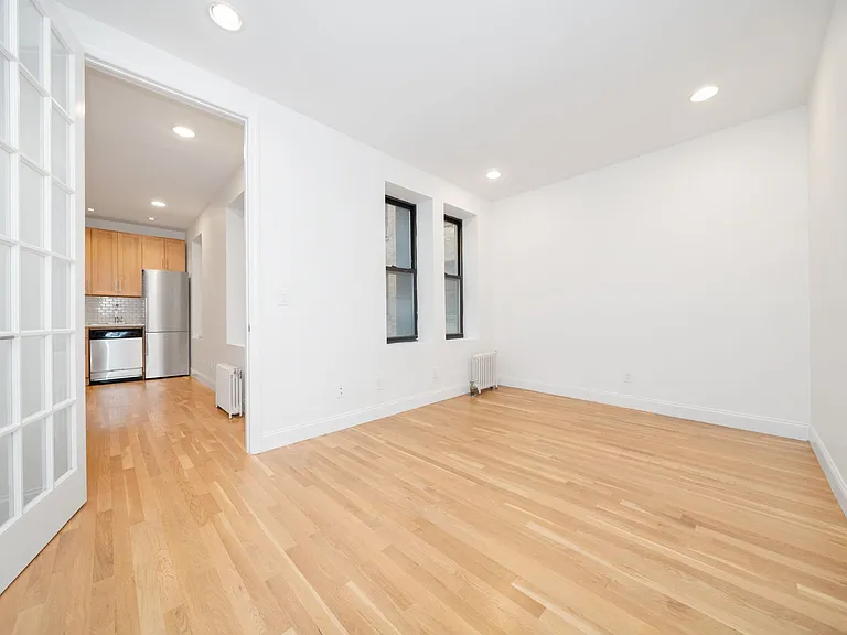 5025 Broadway #1C — Photo 3