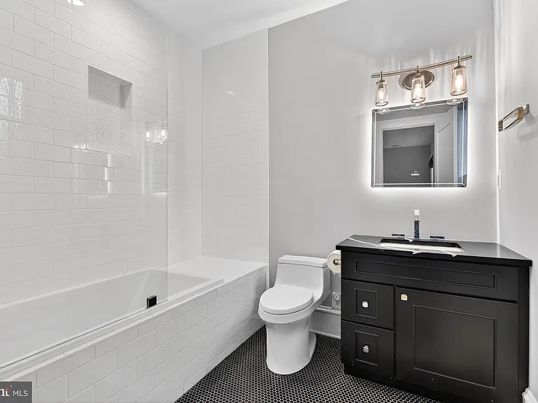 7002 River Oaks Dr — Photo 26