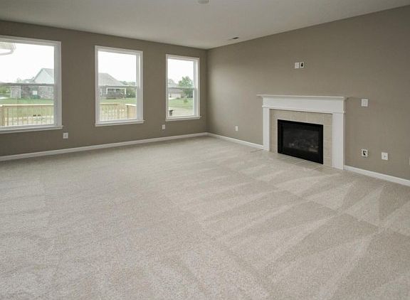 4th image of 561 Amersham Ct