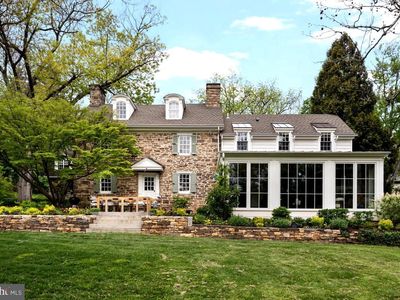 465 E State St, Doylestown, PA, 18901