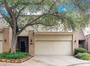 15599 Memorial Dr, Houston, TX 77079