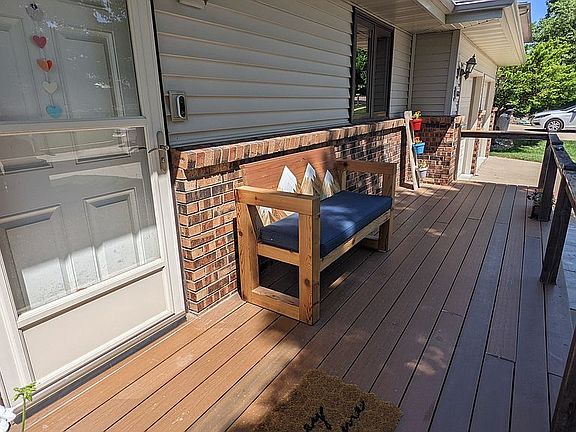 3rd image of 6618 S 154th St