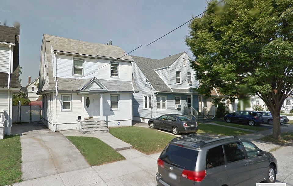 1st image of 9340 205th St