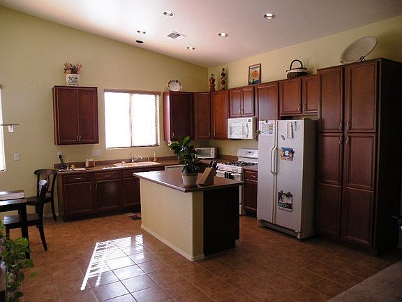 2nd image of 9972 E Woodland View Pl