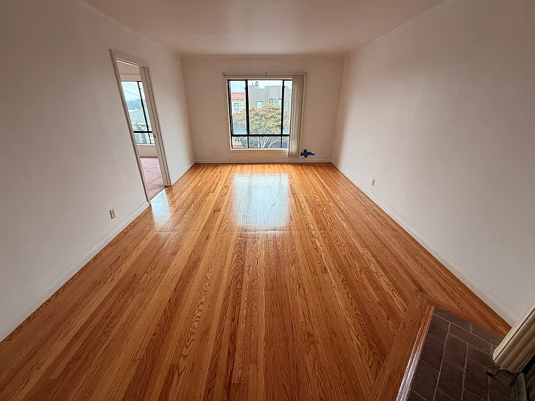 339 Moraga St #1 — Photo 1