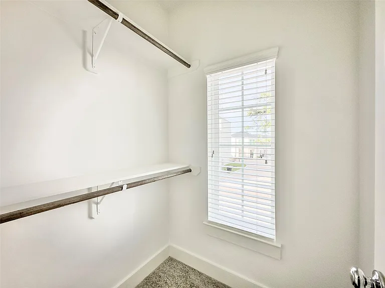 1602 Westside Gardens Ln — Photo 23