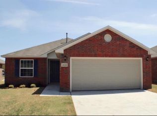 10220 Hidden Village Dr, Oklahoma City, OK 73120