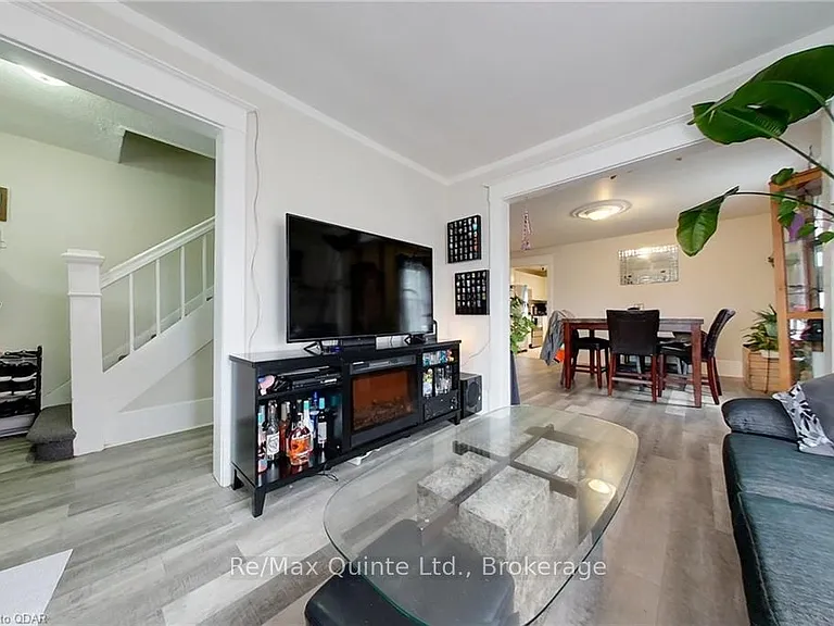 218 Coleman St — Photo 15