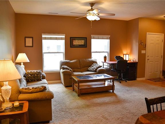 3rd image of 13289 Komatite Way Unit 300
