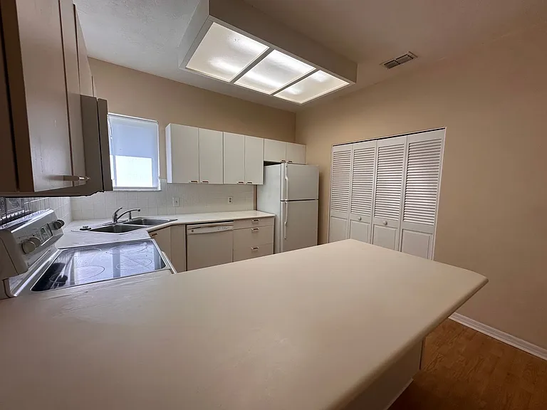 35 Magnolia Dr S — Photo 10