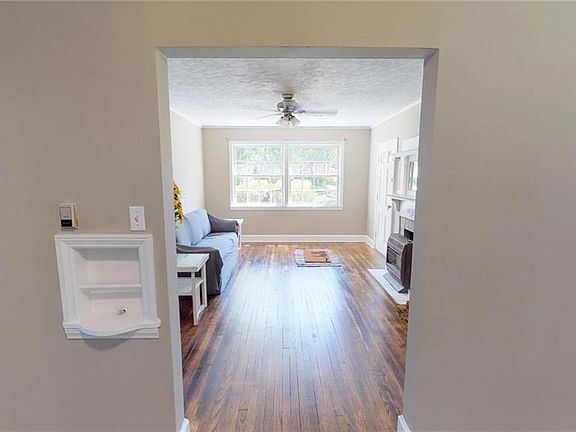 4th image of 2315 Palmetto St