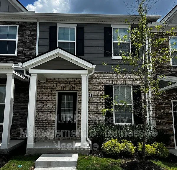 405 Augustine Dr — Photo 1