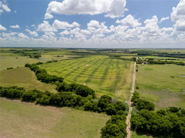 5 County Road 3307, Hubbard, TX 76648
