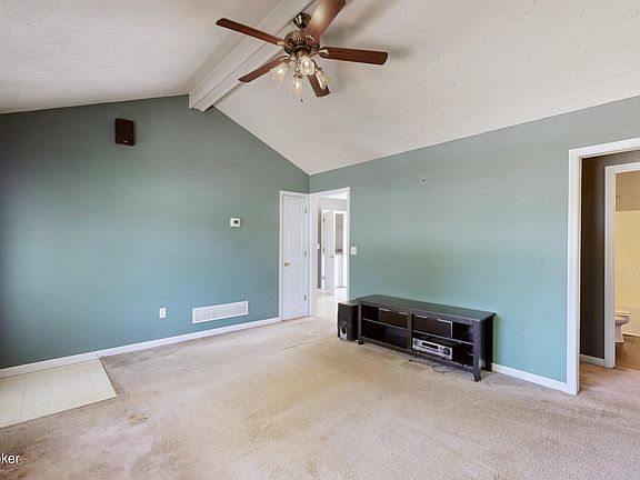3rd image of 164 Drake Dr