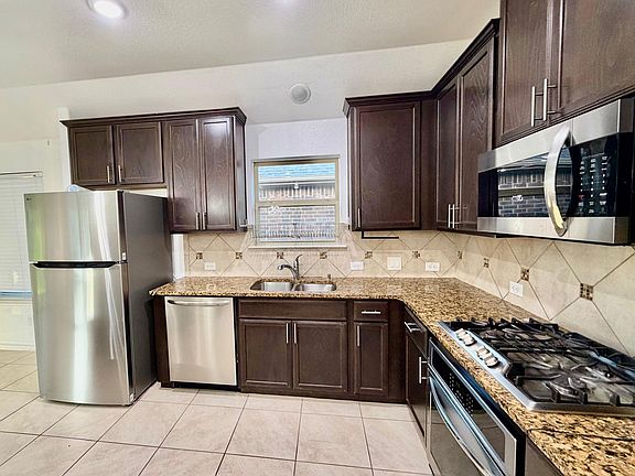 3rd image of 10200 Levelland Pl