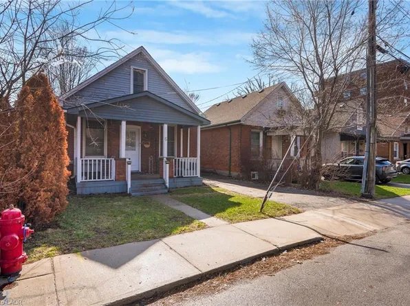 6 Ben Lomond Pl, Hamilton, ON L8V 2S7