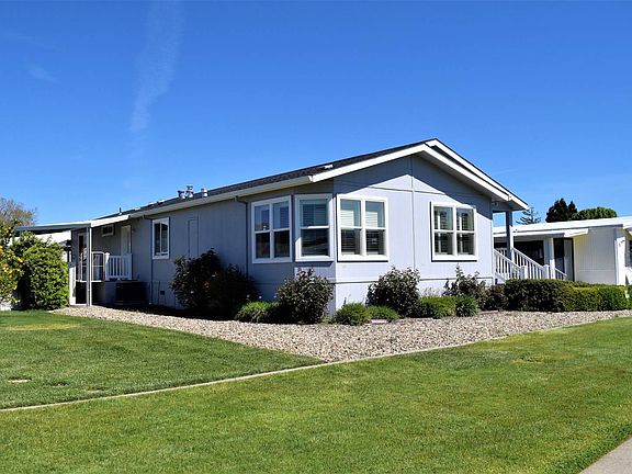 3rd image of 4433 Solano Ave #88