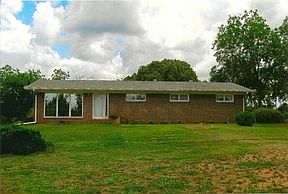 2nd image of 704 Perry Hwy
