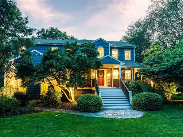 662 Rose Hill Rd, South Kingstown, RI 02879