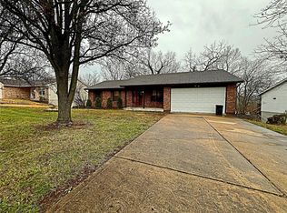 726 Walnut Rdg, Fenton, MO 63026