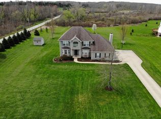 16870 Auburn Rd, Chagrin Falls, OH 44023