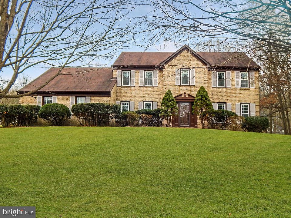 2nd image of 10587 Hunters Way