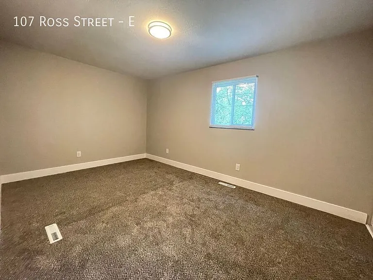 107 Ross St #E — Photo 15