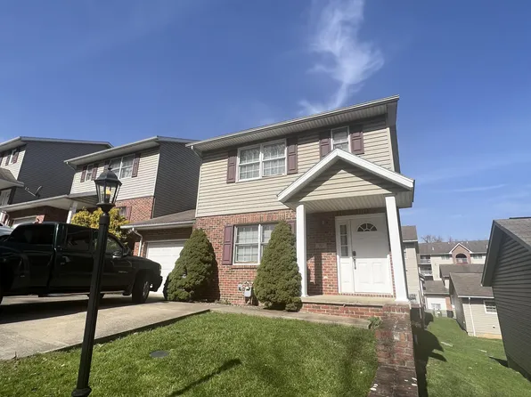 152 Meadow Ridge Dr, Morgantown, WV 26505